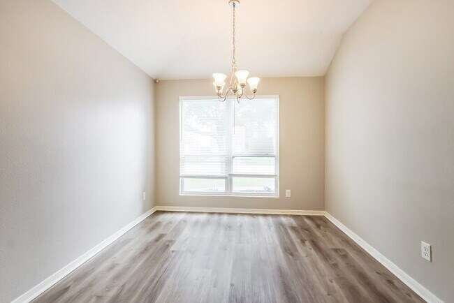 Building Photo - 17819 Yellow Birch Trail