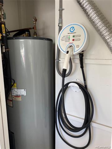 Building Photo - 1580 Ala Hahanui St