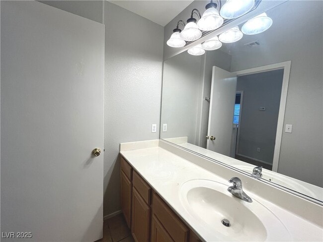 Building Photo - 6615 Brick House Ave