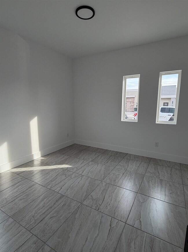 Building Photo - 1532 Consejero Ln