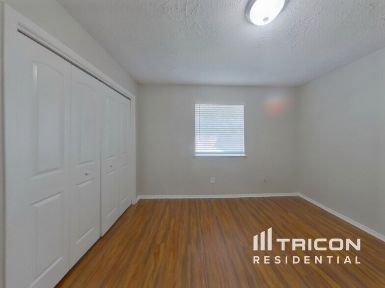 Building Photo - 4511 Burkegate Dr