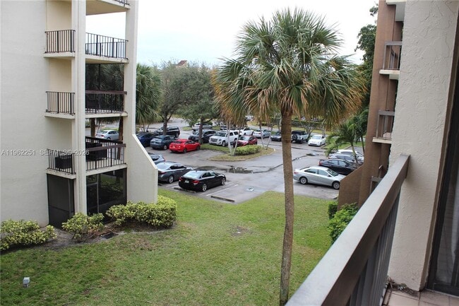 Building Photo - 955 Egret Cir