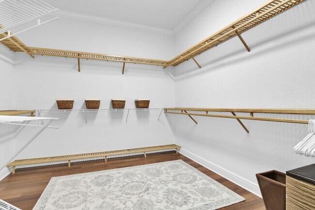 Building Photo - 10703 Versailles Blvd