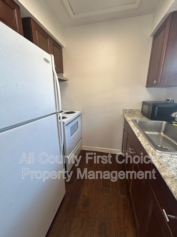 Building Photo - 3071 Park Ln