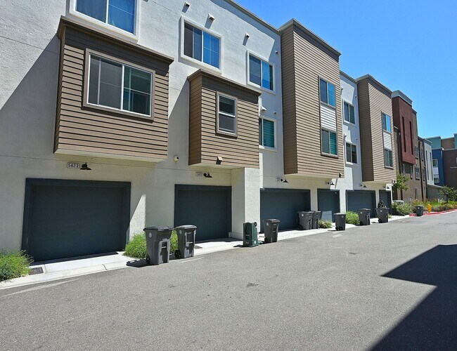 Building Photo - $4,990 - GORGEOUS FOUR BEDROOM HOME IN THE...