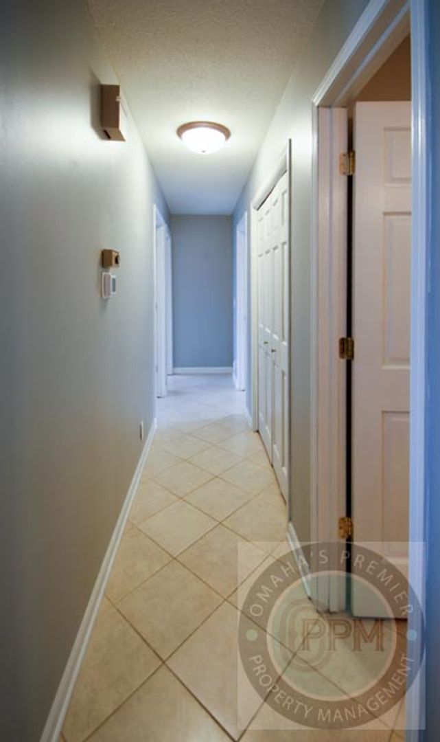 Building Photo - Beautiful and Spacious 3 Bd/3Ba with finished basement