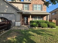 Building Photo - 2914 Thistlewood Dr