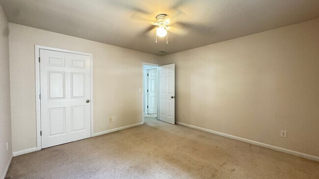 Building Photo - 3695 Fedorite Walk