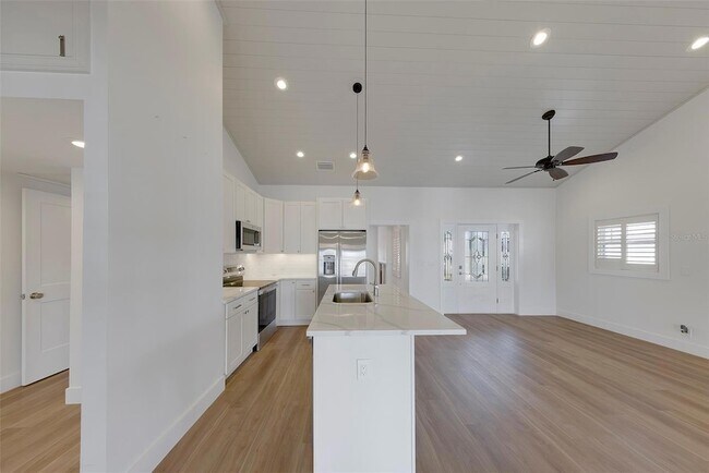 Building Photo - 210 176th Terrace E