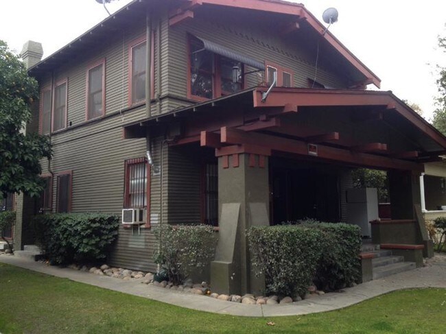 Primary Photo - 176 N Van Ness Ave