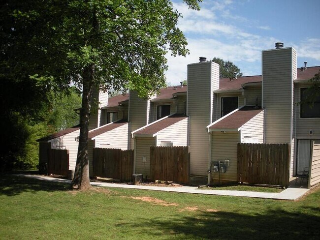 Building Photo - 6399 Baker Ct