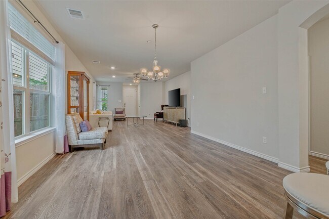 Building Photo - 1062 Toledo Bend Dr