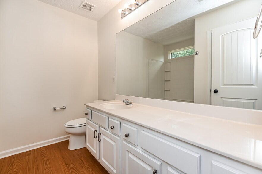 Building Photo - 120 Holly Mill Village Dr