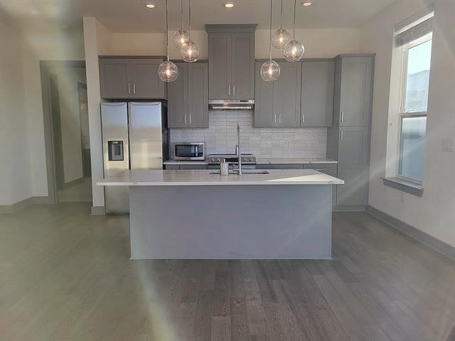 Building Photo - 2700 Old Denton Rd