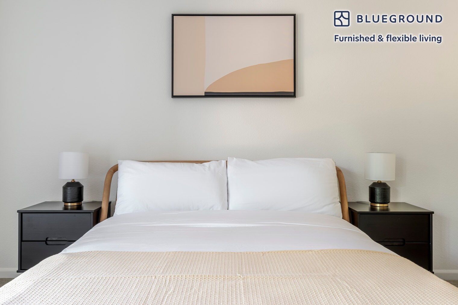 Building Photo - 1220 N Fair Oaks Ave