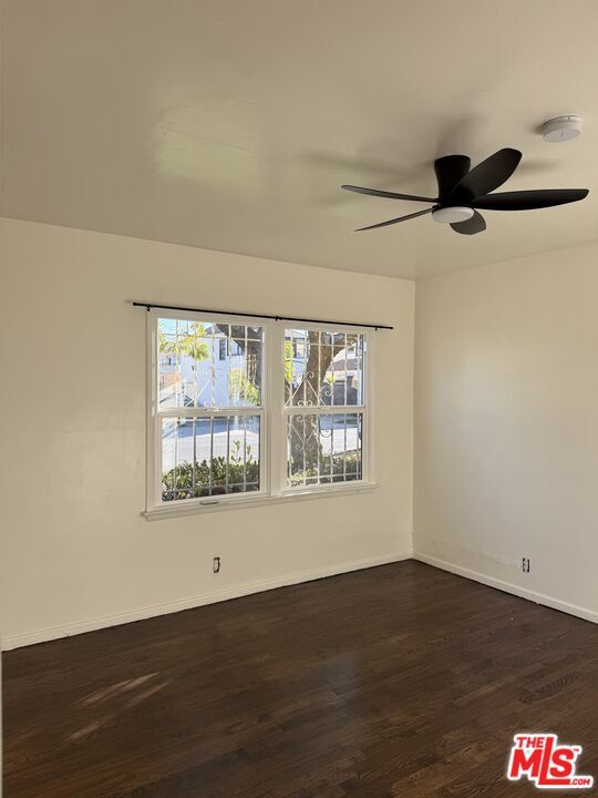 Building Photo - 3311 1/2 W 78th St