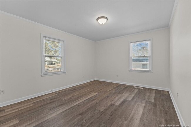 Building Photo - 306 Glenola St