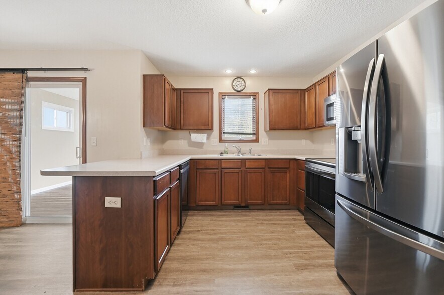 Building Photo - 3632 Astoria Way