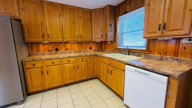 Building Photo - 494 Old Jonesboro Rd