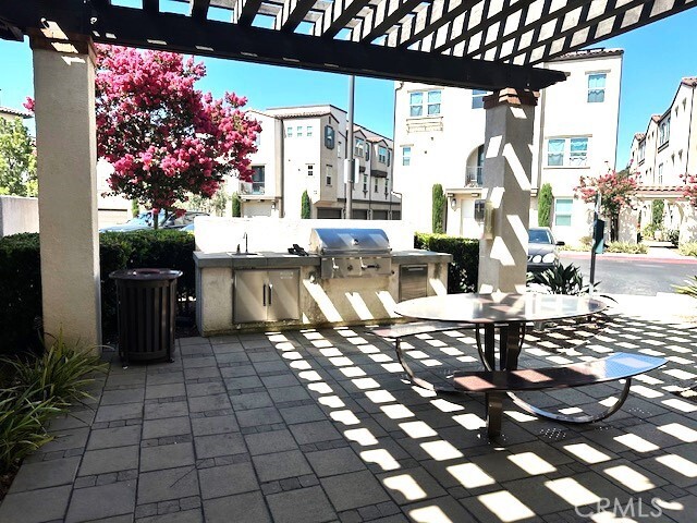 Building Photo - 623 W Foothill Blvd