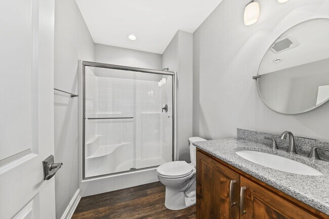 Building Photo - 1626 Twisted Oak Ct