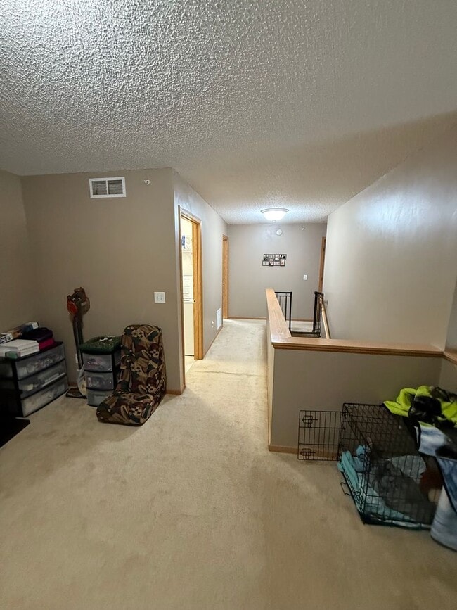 Building Photo - Beautiful 2 Bed, 2 Bath Townhome for Rent ...