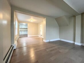 Building Photo - 46 Hawley St