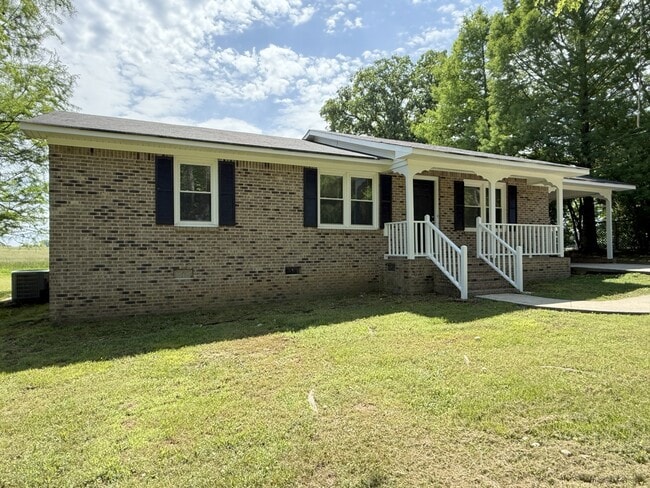 Building Photo - 315 Monroe Nunley Rd