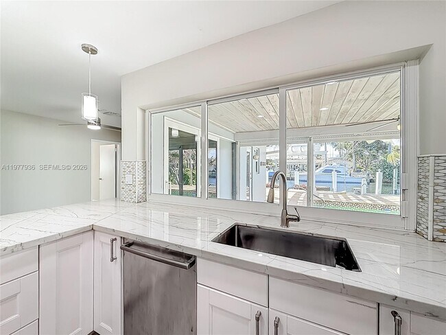 Building Photo - 2770 NE 8th Ct