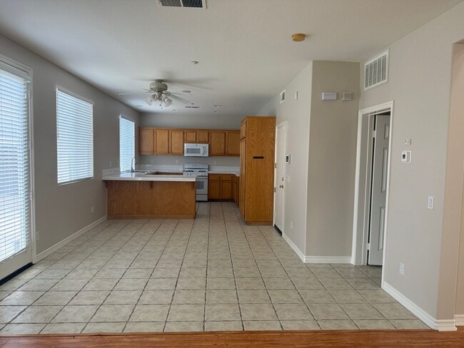 Building Photo - Updated home near Sycamore Canyon available for lease