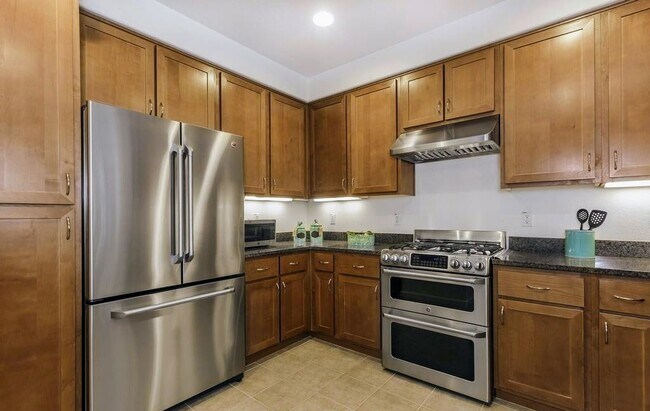 Building Photo - 1388 Broadway