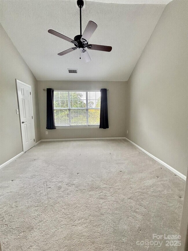 Building Photo - 17557 Tuscany Ln