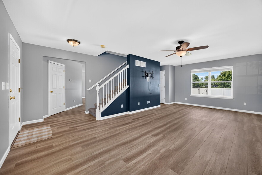 Building Photo - 330 Wabash Woods Way