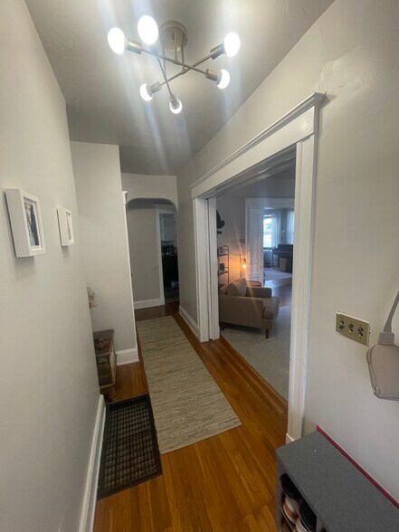 Building Photo - 2860 Erie Ave