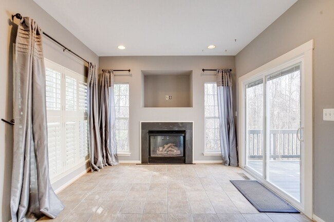 Building Photo - 1730 Bluffs Island Ct