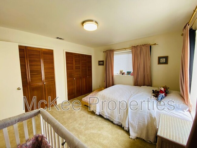 Building Photo - 1253 California St