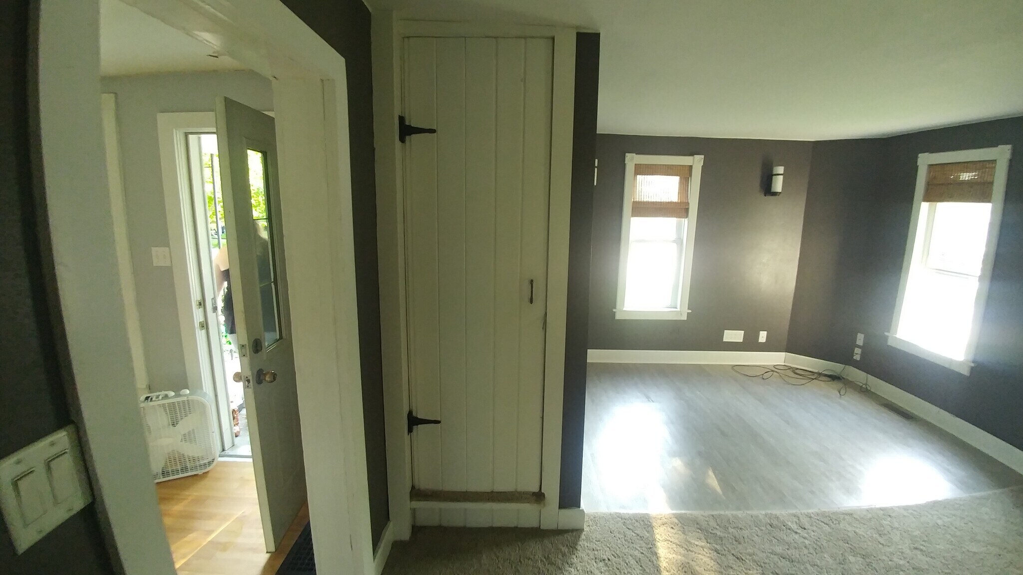 Access to upstairs bedroom from Living room - 2004 Clay St