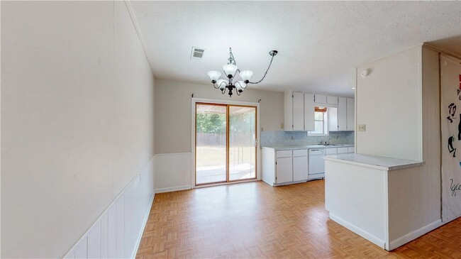 Building Photo - 1407 Lawyer St