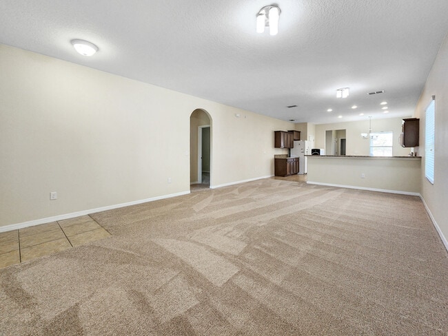 Building Photo - Gorgeous home in Independence!