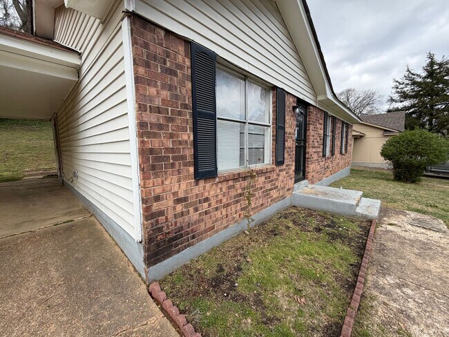Building Photo - 4169 Double Tree St