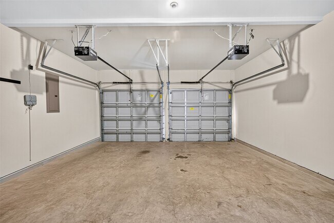 Building Photo - 4507 Lakefront Terrace Dr
