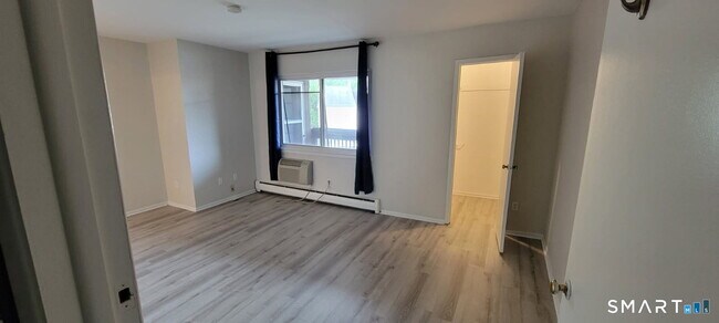 Building Photo - 154 Cold Spring Rd