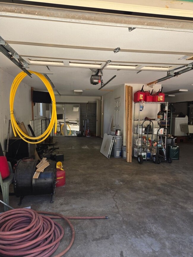 Building Photo - ?PRICE IMPROVED!!?Peaceful Mountain Home i...