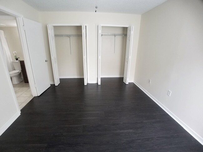 Building Photo - Fabulous  2/2 Condo @ Winter Park x  Rent ...