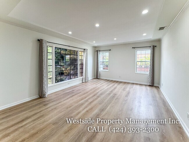 Building Photo - 8120 Glider Ave