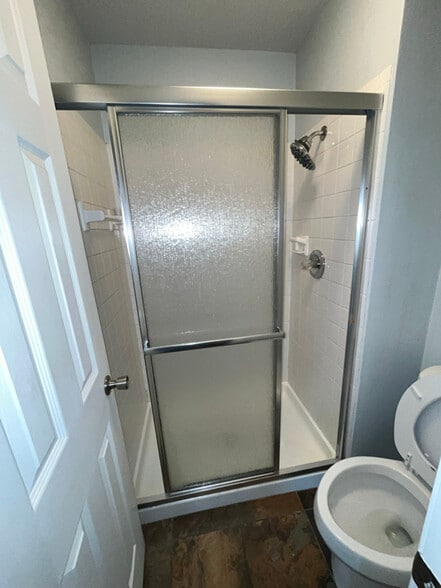 Building Photo - 1433 SW Highland Dr