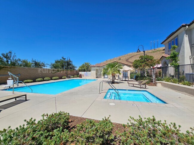 Building Photo - 2464- Blossom Ridge Ct