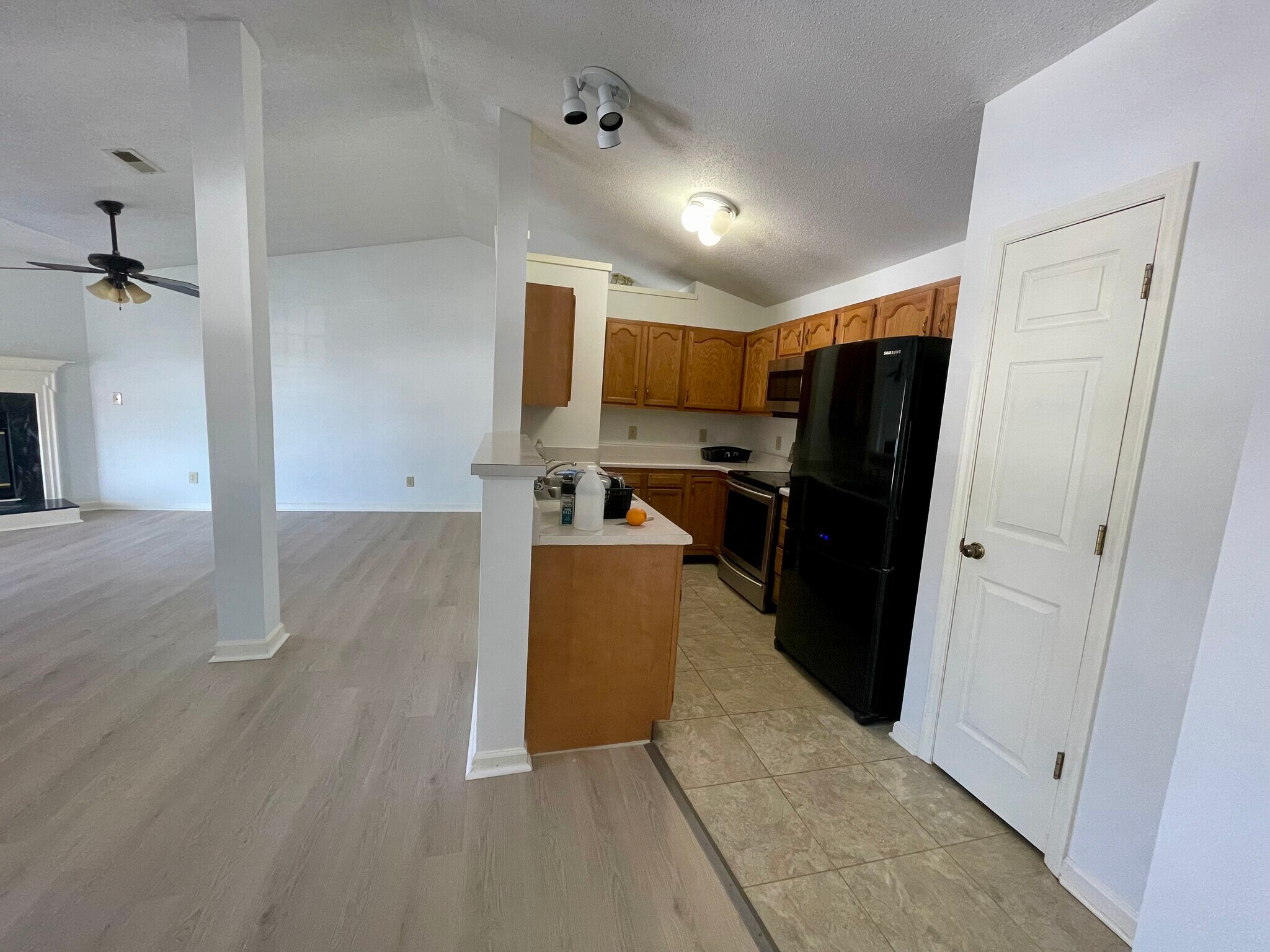 Building Photo - 6704 W Friendly Ave