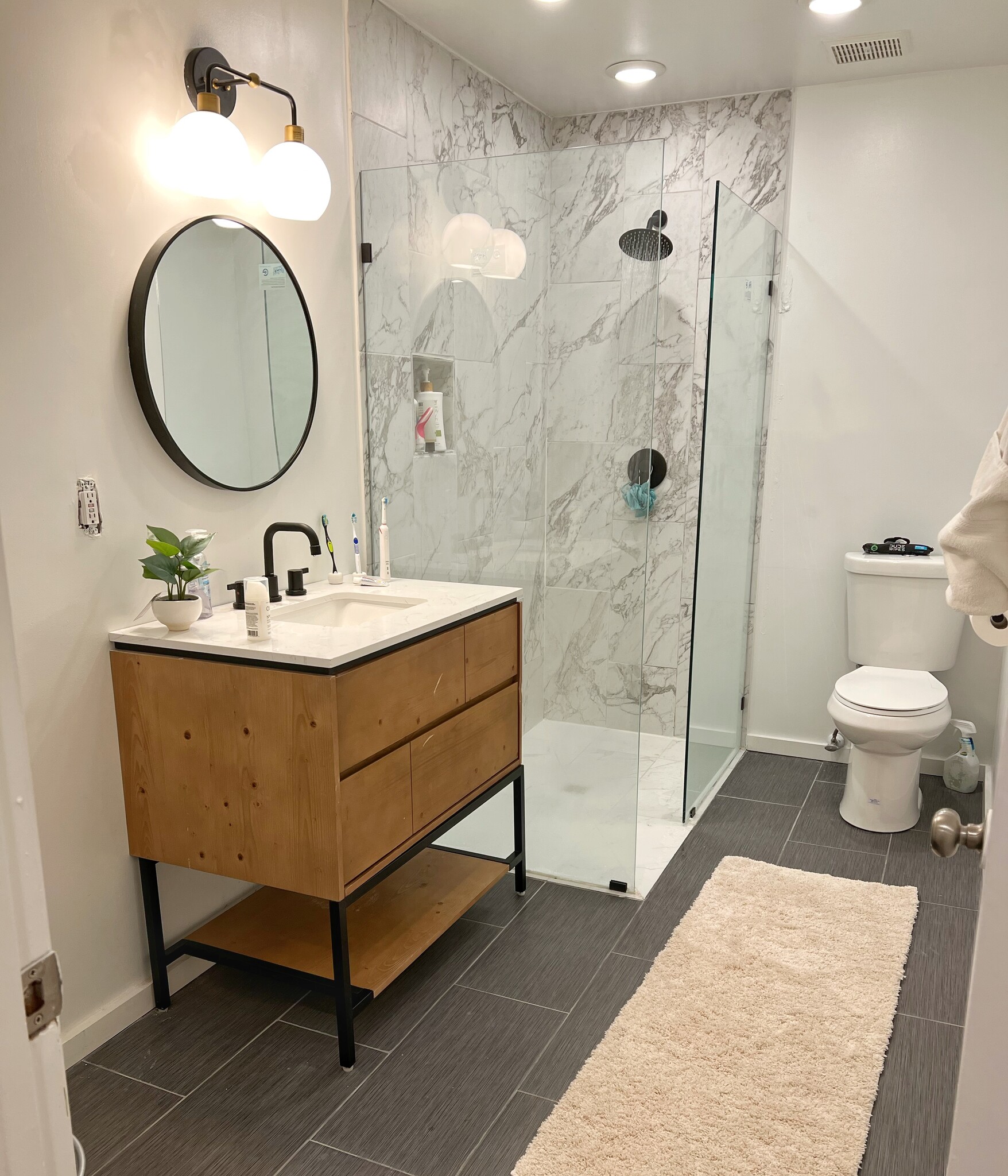 Building Photo - 6520 Roswell Rd