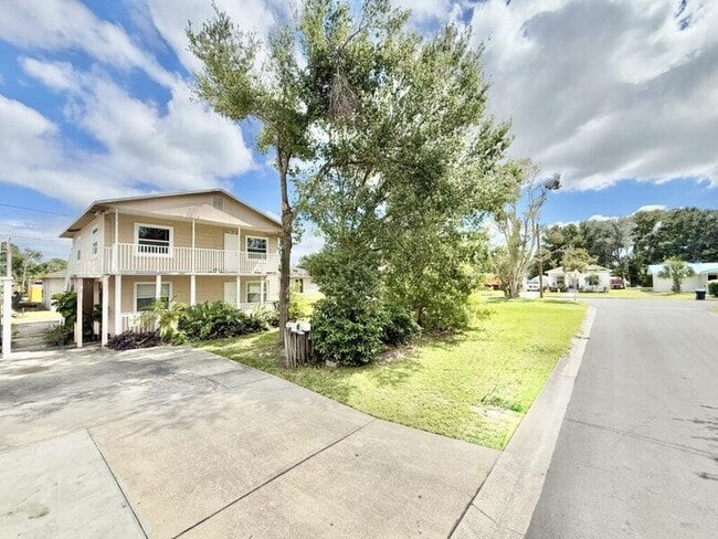 Building Photo - 1138 30th St S